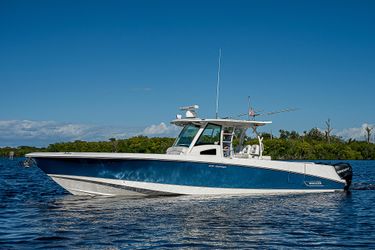 37' Boston Whaler 2013 Yacht For Sale